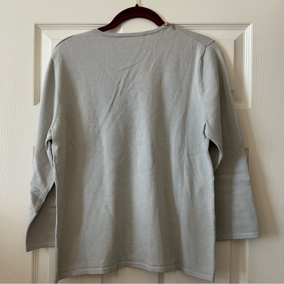 Pearl & Rhinestone Embellished Top in Gray by “Cable & Gauge” - Size XL - Picture 4 of 6